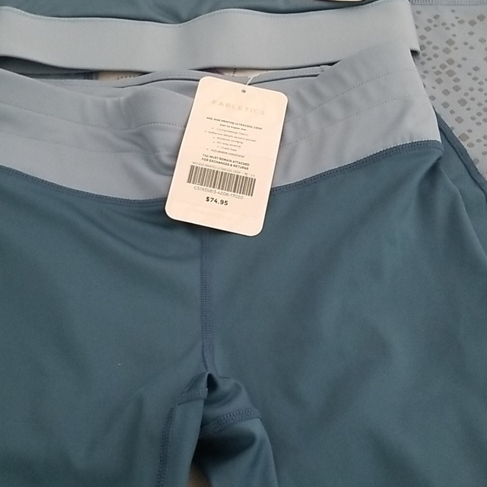 Work out clothes - Picture 2 of 5